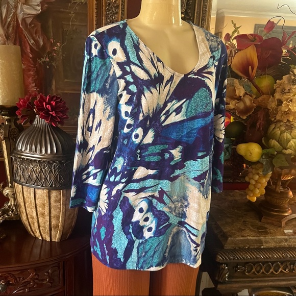 💙♥️💙 BUNDLE 💙 Chico’s blouse 3/4 sleeve and love J blouse short sleeve. - Picture 15 of 16